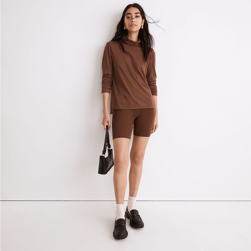 Madewell lightweight brown turtleneck